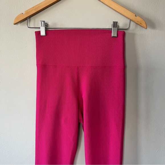 Beach Riot Ayla fuchsia pink ribbed leggings Workout Gym Running Size Small - Picture 3 of 5